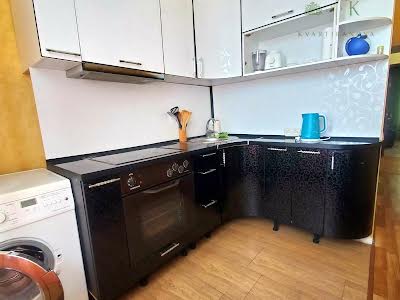 квартира за адресою Ярослава Мудрого вул. (Петровського), 38