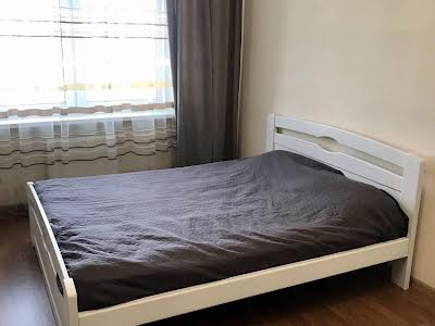 квартира за адресою Софії Русової вул., 7Г