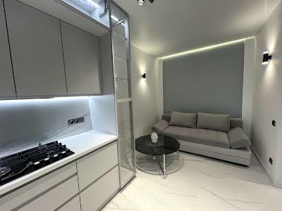 квартира по адресу Угорская ул., 12