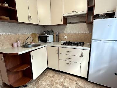 квартира за адресою Білоруська вул., 15-А