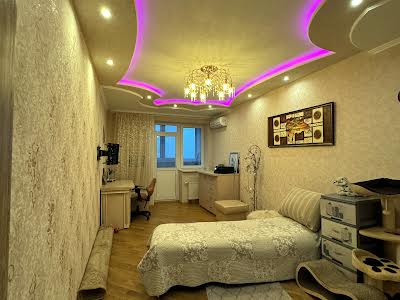 квартира за адресою Наумова, 66