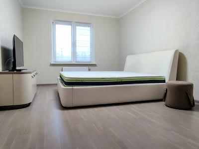 квартира за адресою Академіка Глушкова просп., 9е