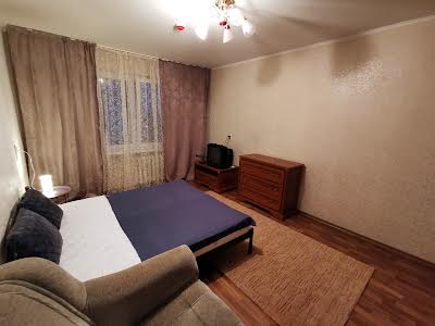 квартира за адресою Григорія Ващенка вул., 1