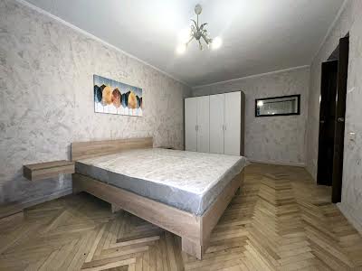 квартира за адресою Предславинська вул., 25