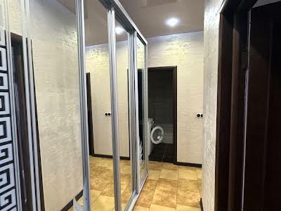 квартира за адресою Симоненка, 31