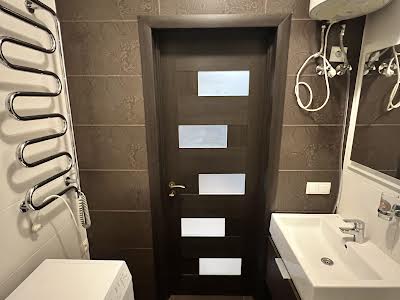 квартира за адресою Богатирська вул., 6 А
