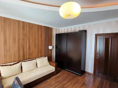 квартира за адресою Дмитрівська вул., 69
