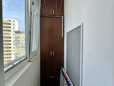 квартира за адресою Дніпровська набережна вул., 19-В