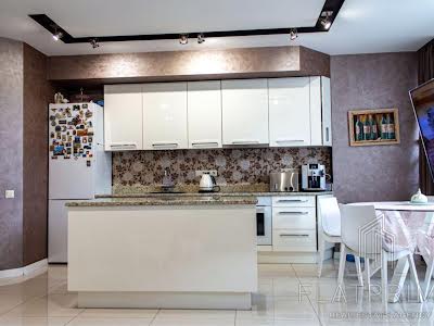 квартира за адресою Регенераторна вул., 4