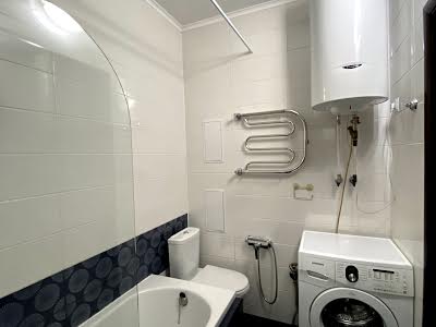 квартира за адресою Регенераторна вул., 4