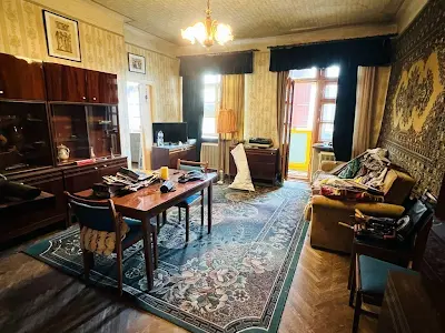 квартира за адресою Куликівський узвіз (Революції), 8/10