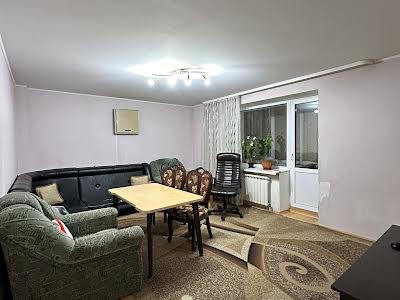 квартира за адресою Дружби вул., 8