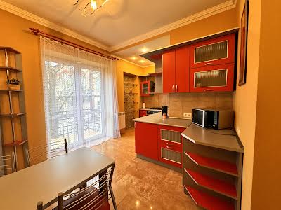 квартира за адресою Степана Бандери вул. (), 5