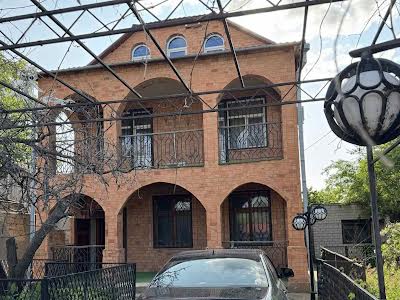 будинок за адресою Нежданрвої