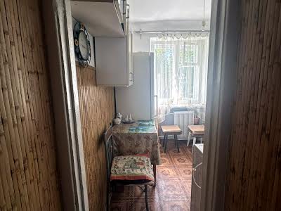 квартира по адресу Строителей ул., 27