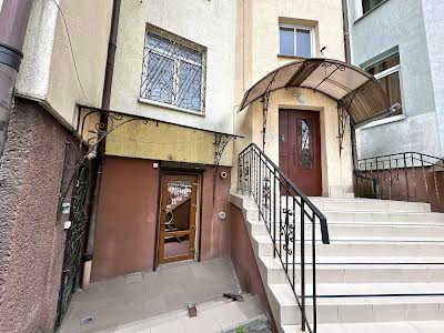коммерческая по адресу Подсолнуховая ул., 20а
