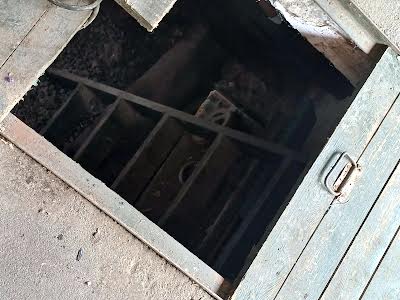 комерційна за адресою Байкова вул., 2