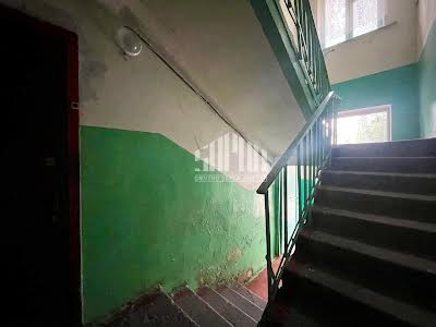 квартира за адресою Каштанова вул., 34