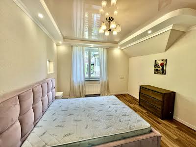 дом по адресу Патріотів