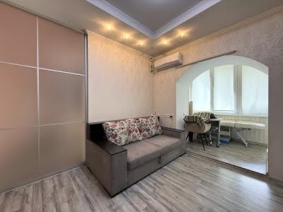 квартира за адресою Єлизавети Чавдар вул., 7