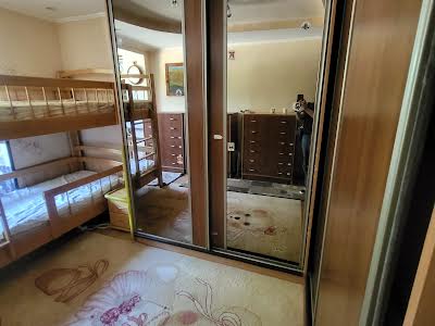 квартира за адресою Кармелюка, 18