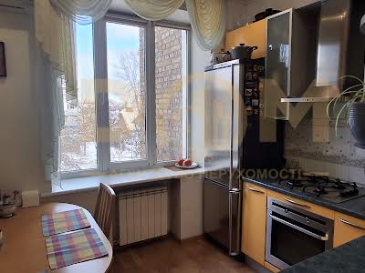 квартира за адресою Черняховського вул., 12