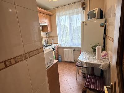 квартира по адресу лятошинського, 26Б