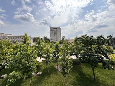 квартира за адресою Слобожанський просп. (ім. газети Правда), 65