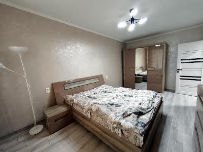 квартира за адресою Гренджі-Донського, 23