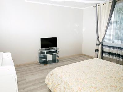 квартира за адресою Довга вул., 20в