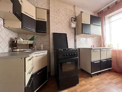 квартира за адресою Калинова вул., 51