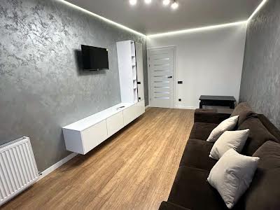 квартира за адресою Андрія Мельника вул., 10