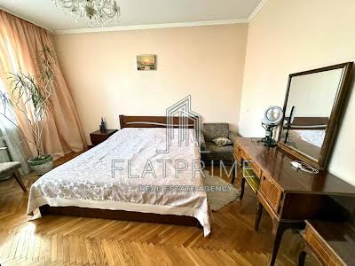 квартира за адресою Михайла Омеляновича-Павленка вул. (Суворова), 11
