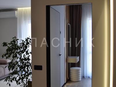 квартира за адресою Михайла Максимовича вул. (Онуфрія Трутенка), 24