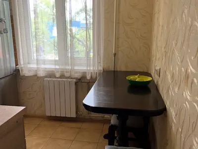 квартира за адресою Автозаводська вул., 17
