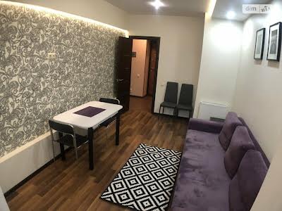 квартира за адресою Зарічанська вул., 11м
