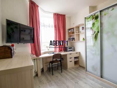 квартира за адресою Льво, 17