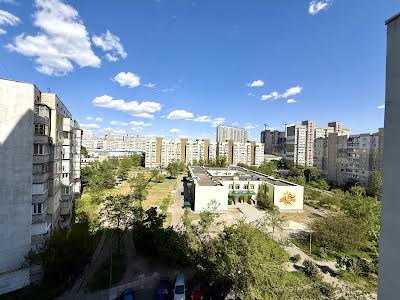 квартира по адресу Ревуцкого ул., 21