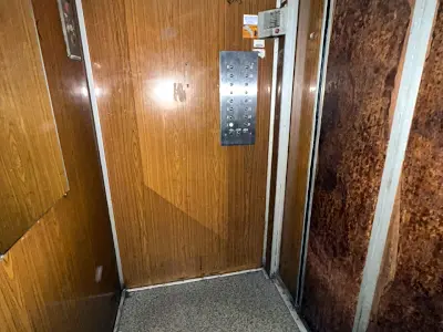 квартира за адресою Ореста Левицького вул. (Академіка Курчатова), 21