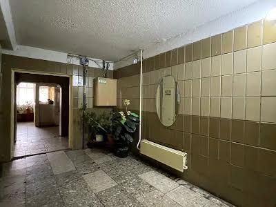 квартира за адресою Академіка Єфремова вул. (Командарма Уборевича), 9