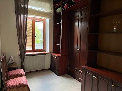 квартира за адресою Лисенка вул., 8