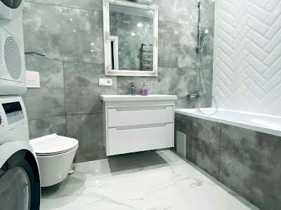 квартира за адресою Топольна вул., 4б