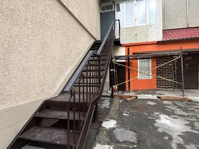 коммерческая по адресу Алексея Вадатурского ул. (Маршала Малиновского), 1/1