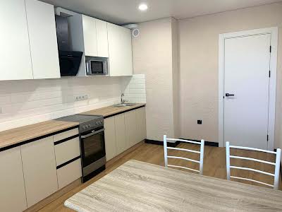 квартира за адресою Озерна вул., 27а