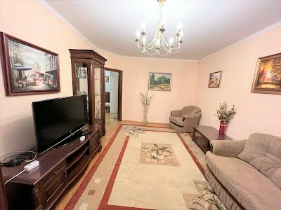квартира за адресою Смілянська вул., 15