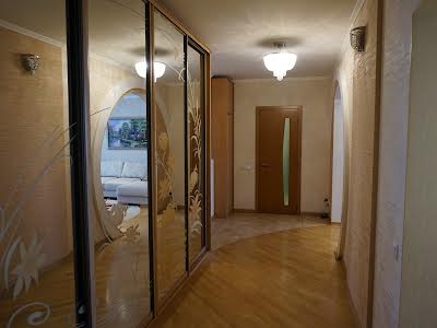 квартира по адресу Осенняя ул., 33
