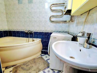 квартира по адресу Леси Украинки бульв., 13