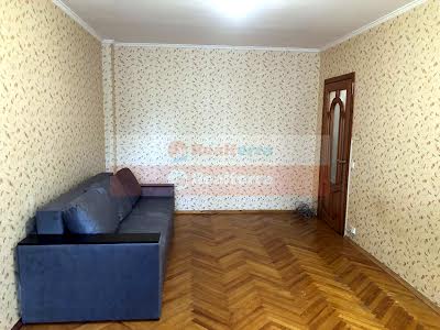 квартира за адресою Волинська вул., 25