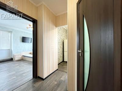квартира за адресою Михайла Лушпи просп., 22