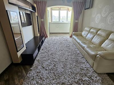 квартира за адресою Автозаводська вул., 15А